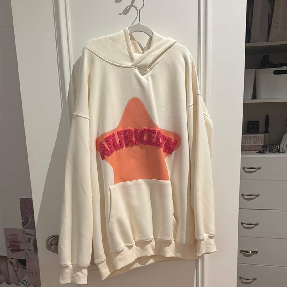 Aelfriceden Hoodie with Pink Star Design